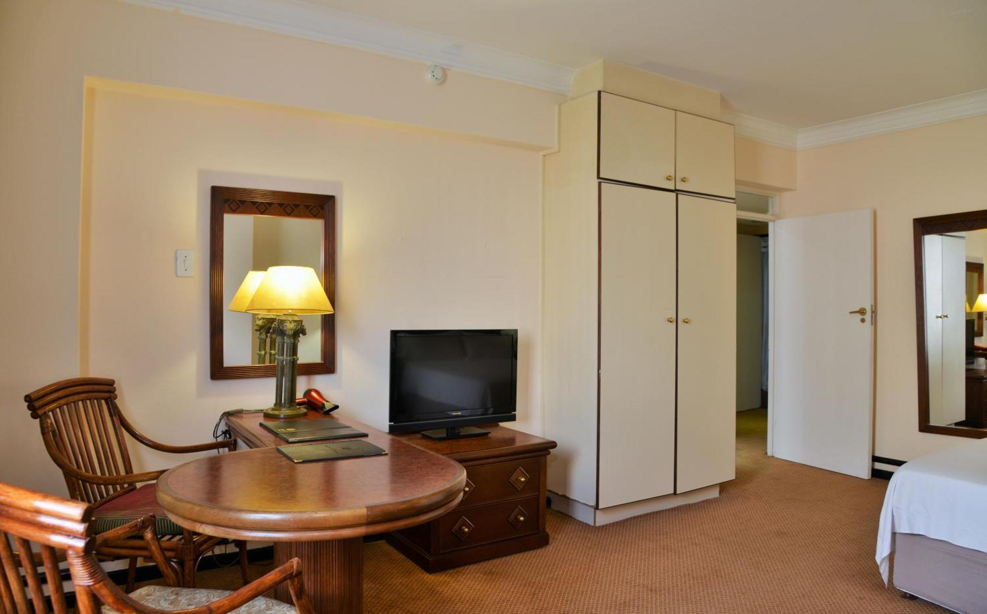The Capetonian - Halal Hotel เคปทาวน์ ภายนอก รูปภาพ